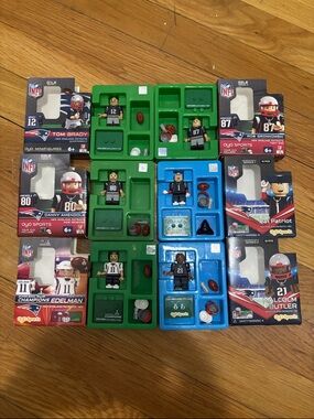 NFL Mini Figure Playset with Green and Blue Trays